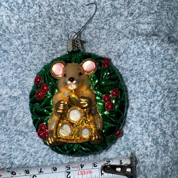 Glass ornament Christmas mouse eating cheese - Picture 9 of 10